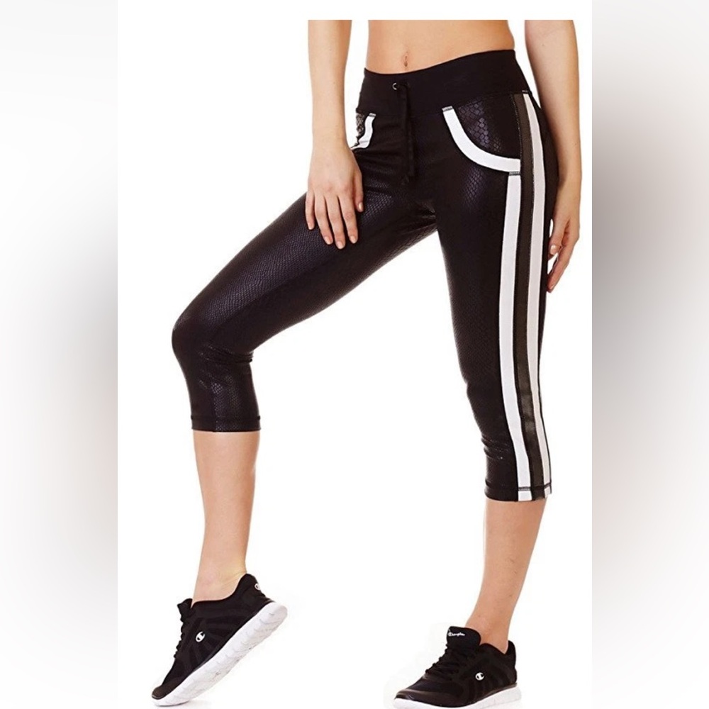 Capri Leggings NEIMAN MARCUS KI Performance Black Tone on Floral Foil Print NEW